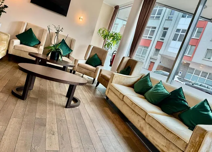 Hotel Skyline Frankfurt 4*