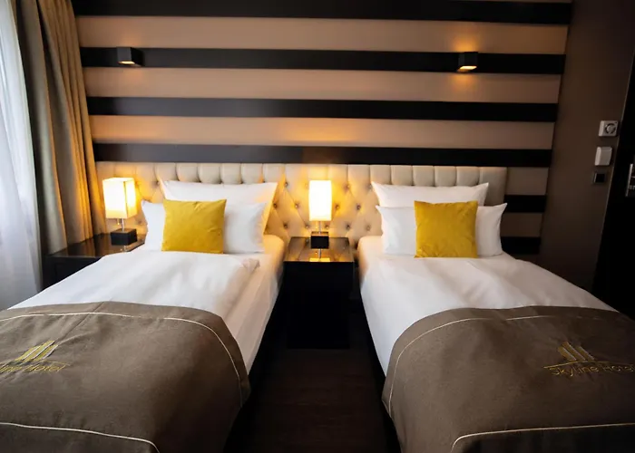 Hotel Skyline Frankfurt 4*